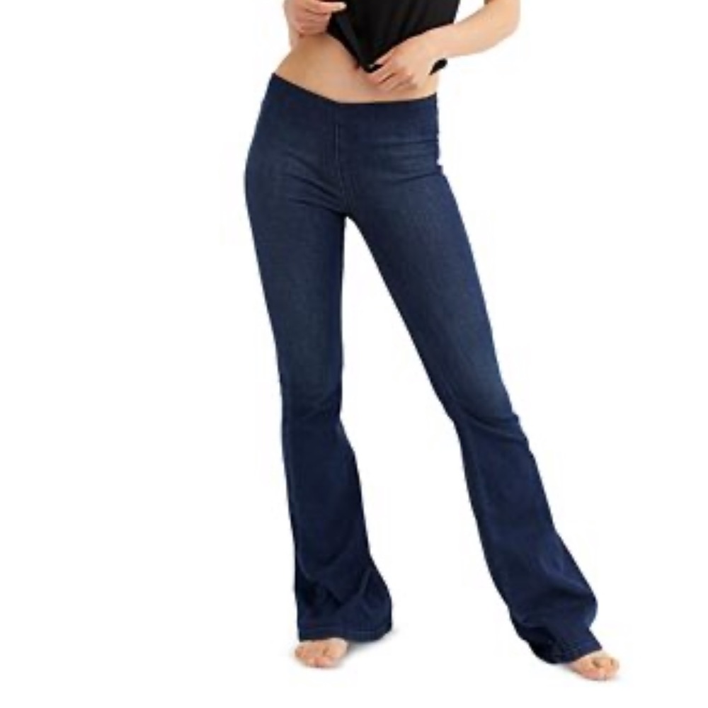[Free People] Pull On Flare Jeans • size 26